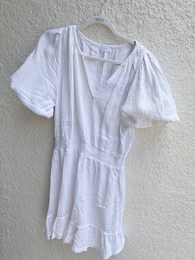 White Gauze V-Neck Puff Sleeve Mini Beach Dress